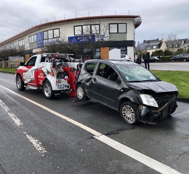 D A M Depannage Remorquage Depannage Auto Morbihan Des Prestations Adaptees A Vos Besoins